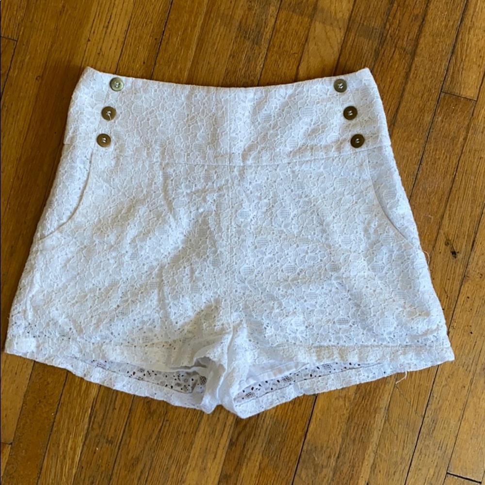 High waisted lacy shorts